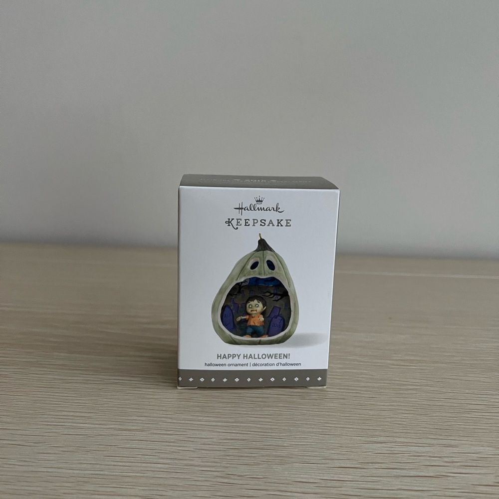 2015 3rd Happy Halloween Hallmark Ornament Limited Edition Series NIB